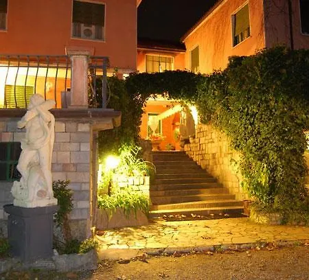 Hotel Gardenia *
